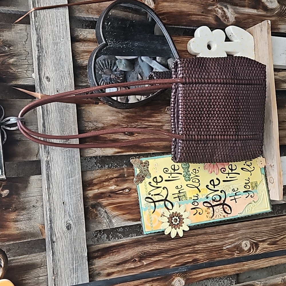 Vintage Nine West woven shoulder bag